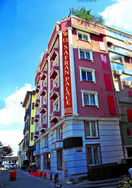 Le Safran Palace