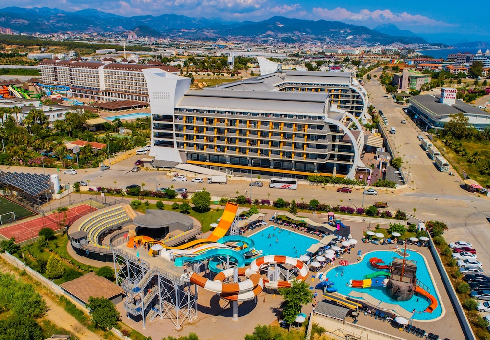 Senza The Inn Resort And Spa Ultra All Inclusive(does Not Accept men only)
