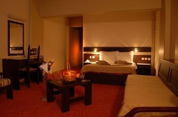 Eken Hotel