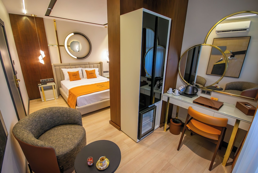 Elysian Airport Hotel (40Km Away From Istanbul)