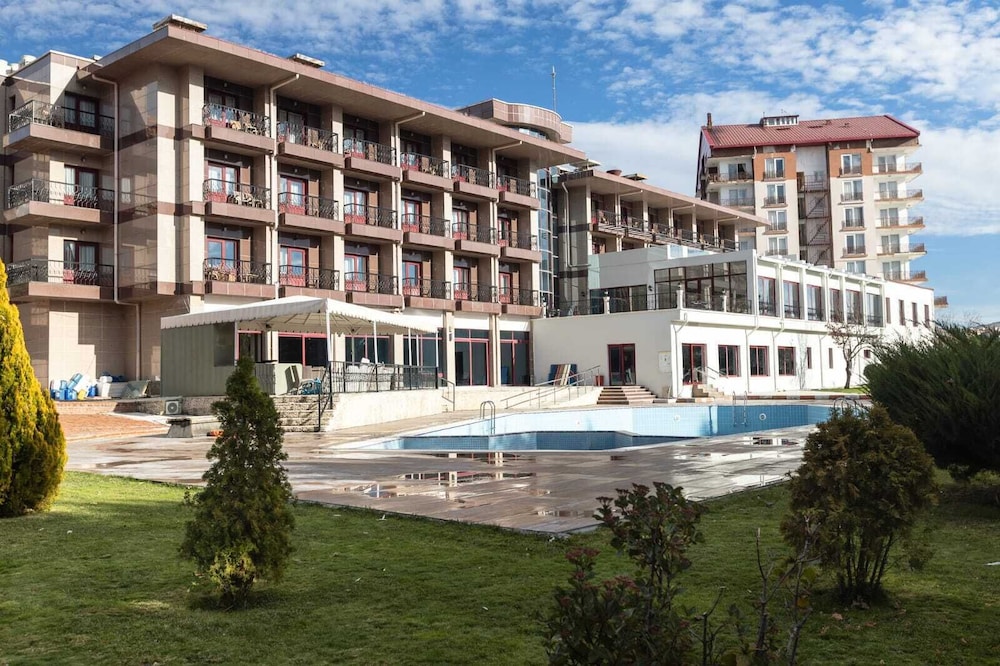 Bonjur Hotel Thermal And Wellness Club