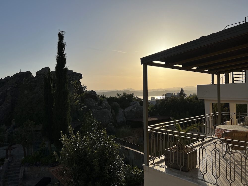 Aegean Gate Hotel