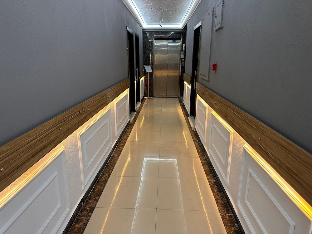 Royal Ezel Hotel (Also Known As Grand Ezel Hotel)