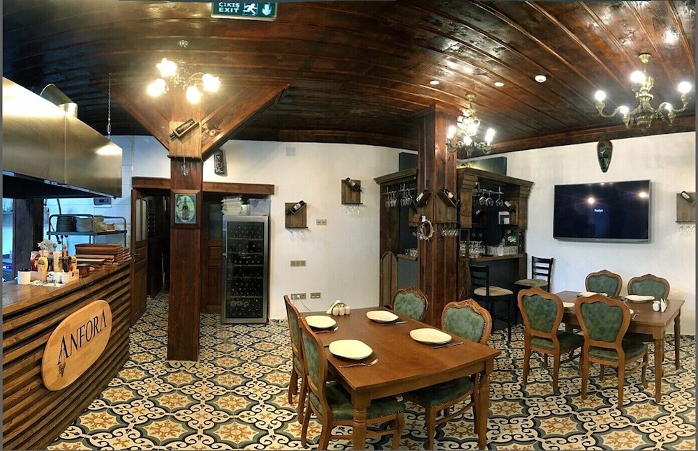 Anfora Otel And Sarap Evi