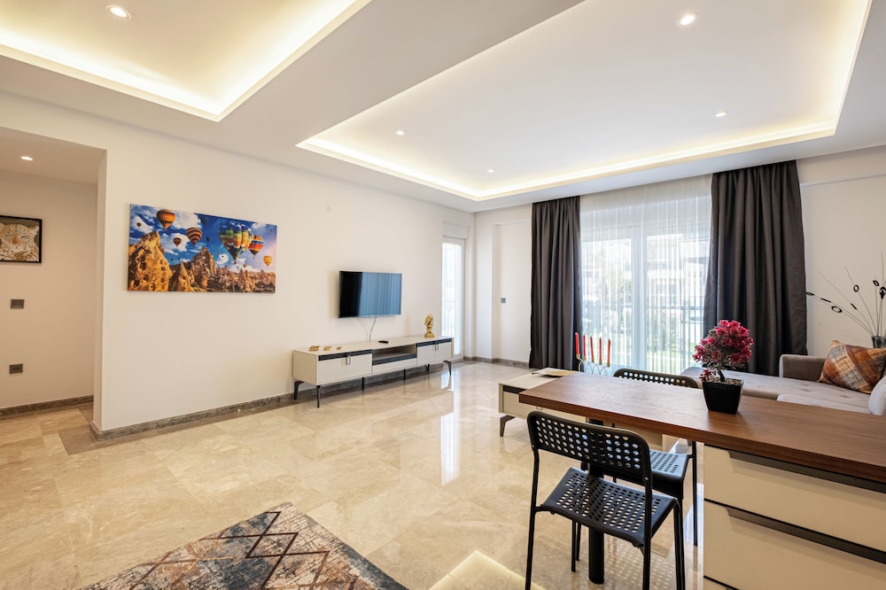 Luxury Garden Suites (39Km Away From Antalya)