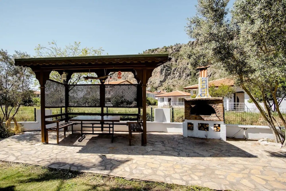 Bybassios Hotel(also Known As Bybassios Orhaniye) (27km Away From Marmaris)
