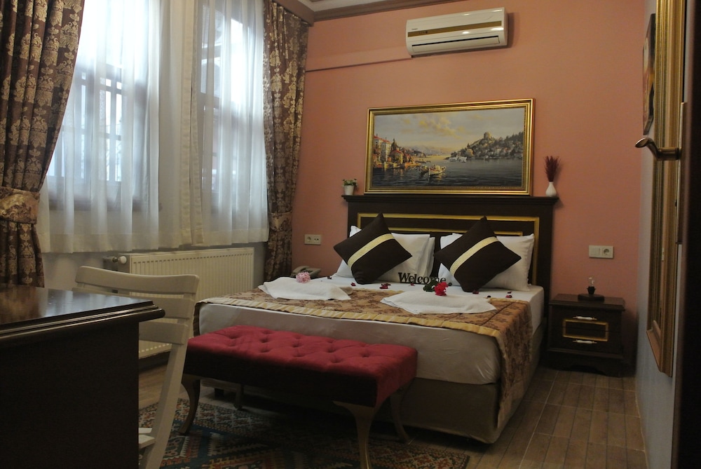Emirhan Hotel Adults Only