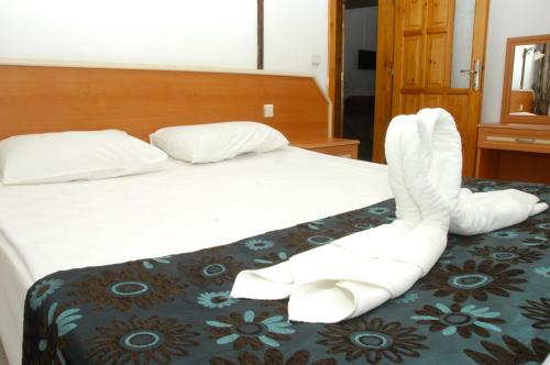 Orient Apart Otel (71km Away From Antalya)