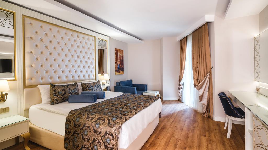 Haydarpasha Palace Hotel (18Km Away From Alanya)