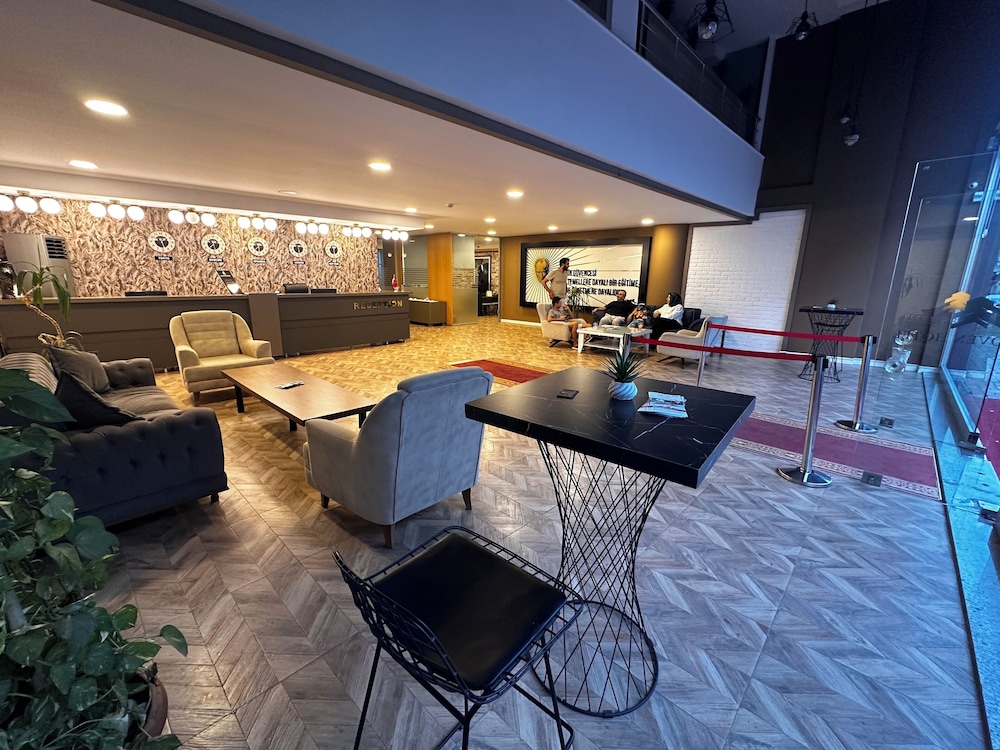 Esse Joven Hotel
