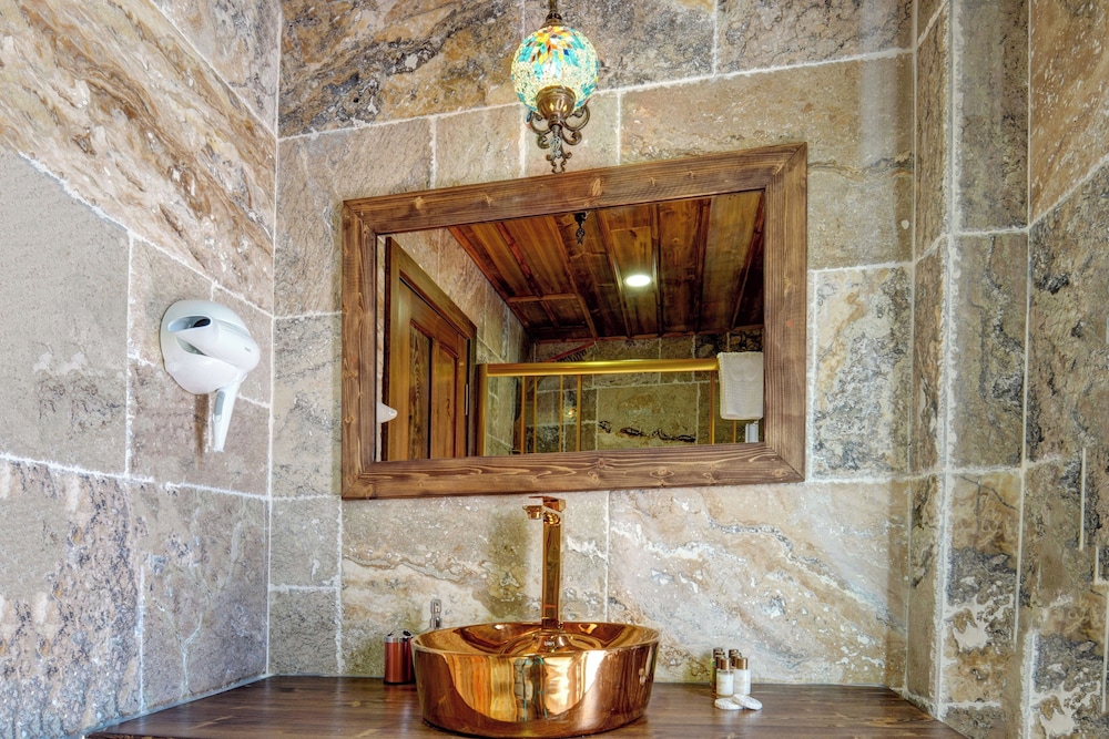 Chiaro Boutique Hotel