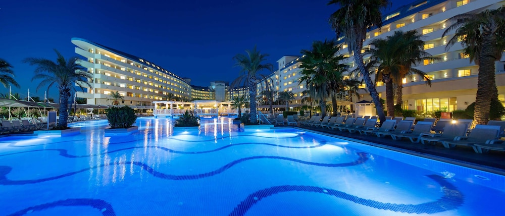 Crystal Admiral Aqua Collection(also Known As Crystal Admiral Resort Suites)(89 Km Away From Antalya)(does Not Accept Men Only)