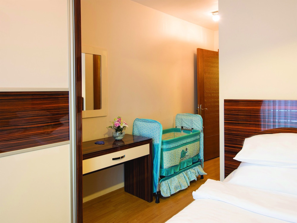 Blueway Hotel Residence