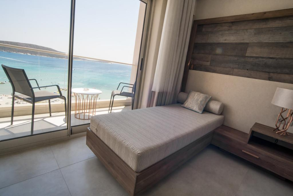 Design Plus Seya Beach Hotel(Also Known As Seya Beach Hotel)(Alkoclar Alacati Hotel)