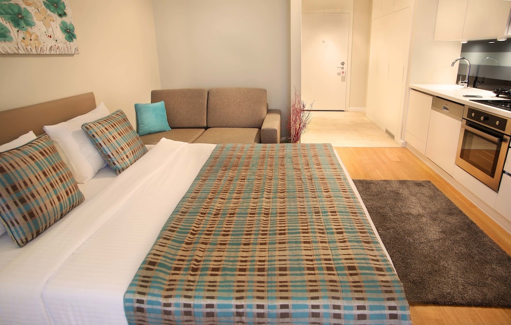 G Suites Airport (To Make Arrangement For Check In Please Contact The Property At Least 5 Days In Advance)