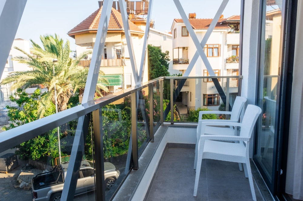 Pera Side Hotel (76 Km Away From Antalya)