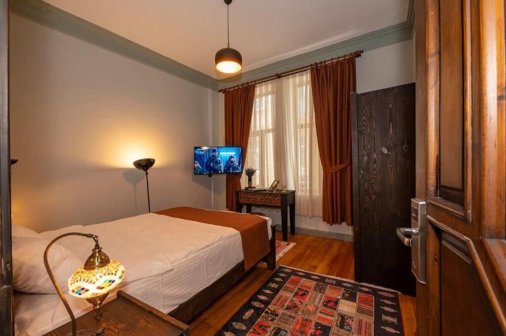 Opera Suites Okanli(limited Hour Front Desk)
