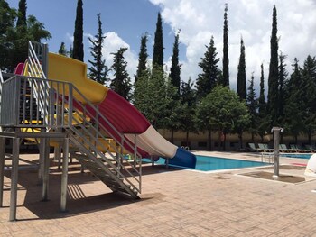 Tacün Nisa Resort (59km Away From Antalya)