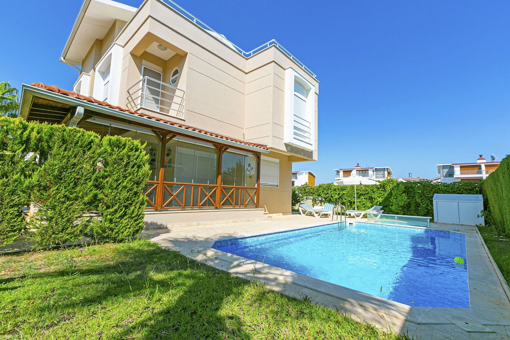 Paradise Town Villa Marina(37km Away From Antalya)