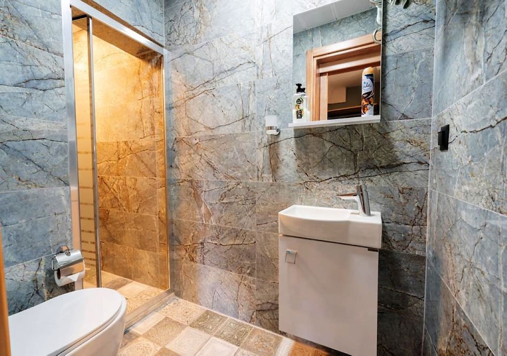 Liman Deluxe Hotel