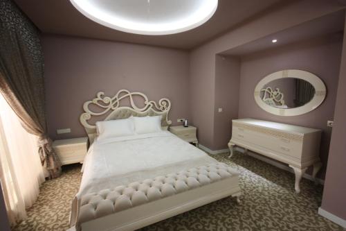Rich Royal Hotel