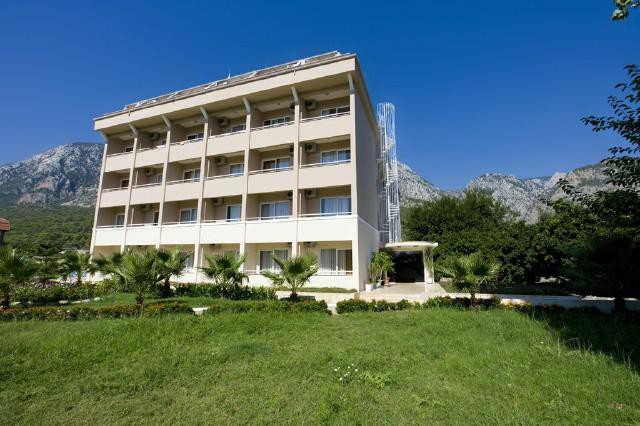 Larissa Park Hotel (31km Away From Antalya)