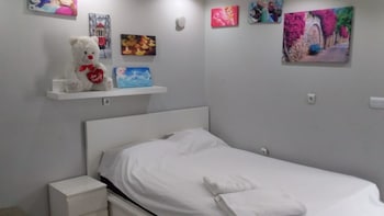 Julyet Suite Hotel