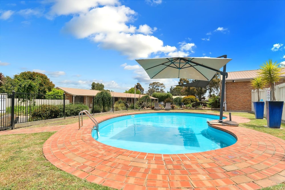 Begonia City Motor Inn Ballarat (the Front Desk Is Open Daily From 7 Am 9 Pm)