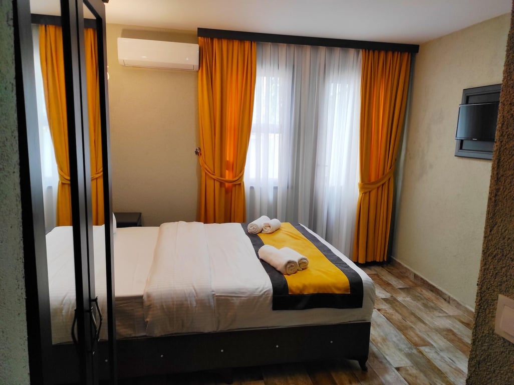 Lebon Hotel Old City