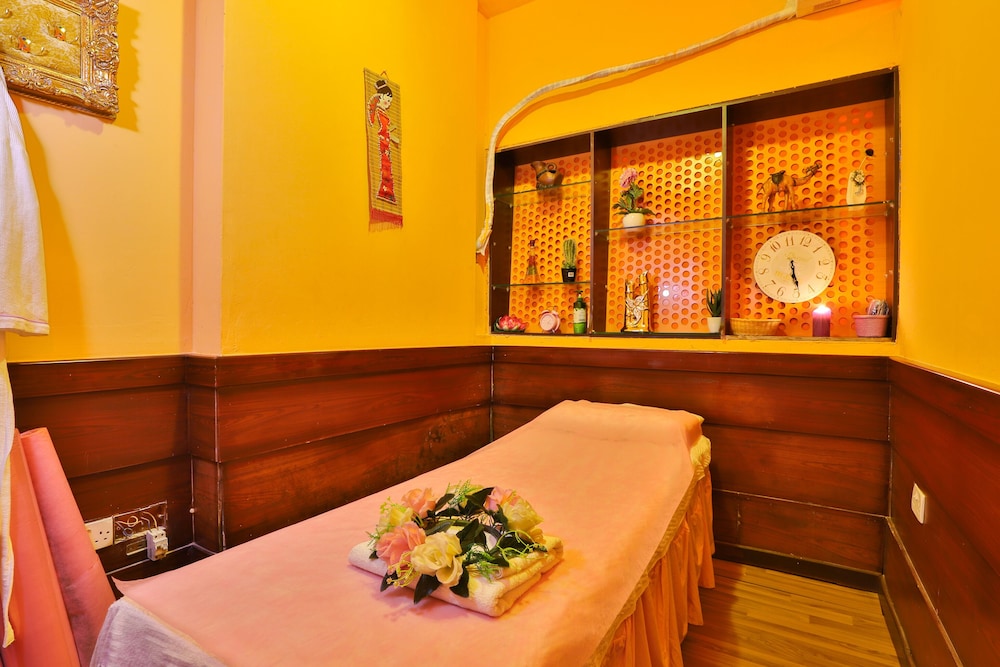 Grand Pj Hotel (formerly Capital Hotel/ Oyo 427 Grand Pj Hotel)