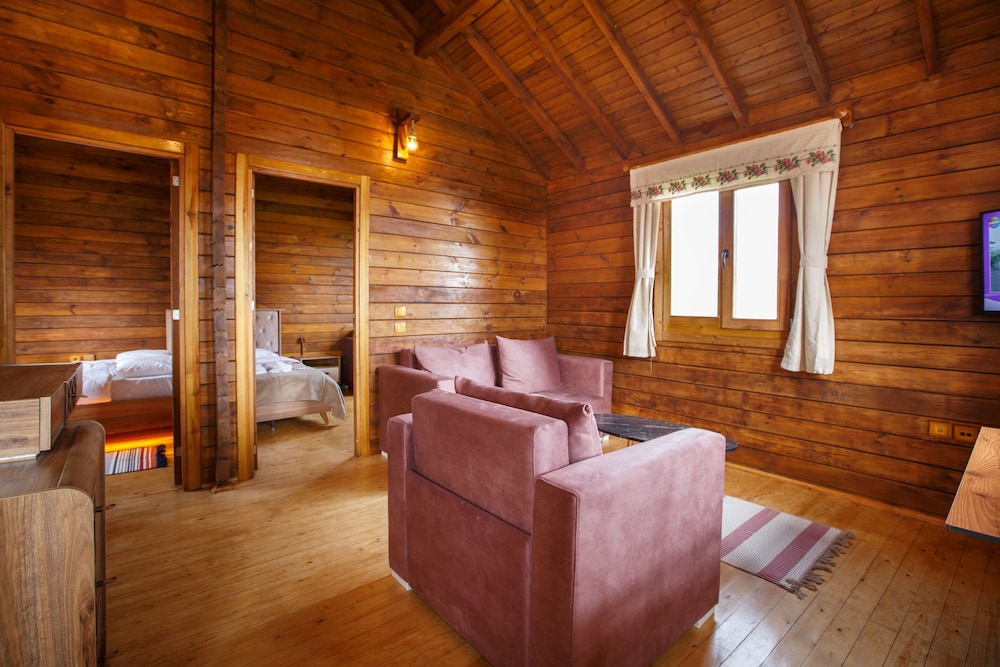 Handuzu Tatil Koyu (34 Km Away From Rize)