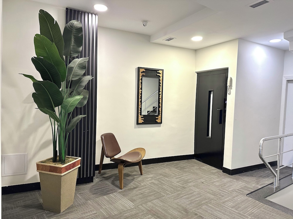 Hoft Cihangir (Limited Hours Front Desk Need To Contact Property In Advance)