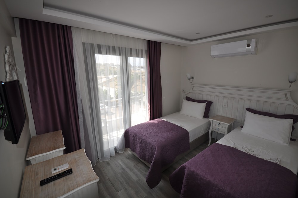 Ege Otel (Also Known As Ege Pansiyon)