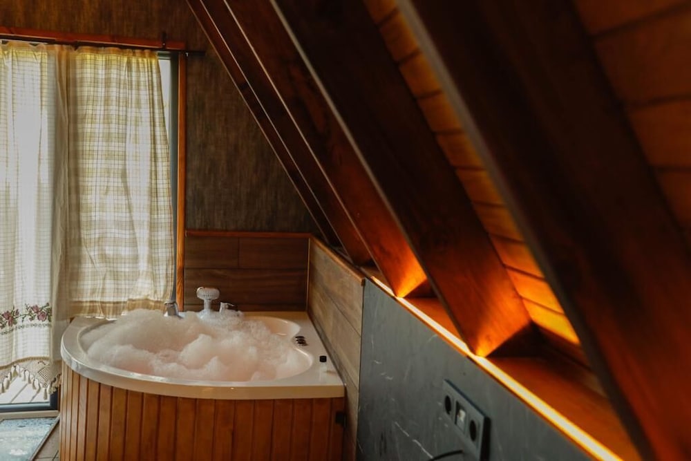 Pafuli Bungalov (Limited Hours Front Desk Need To Contact Property In Advance)