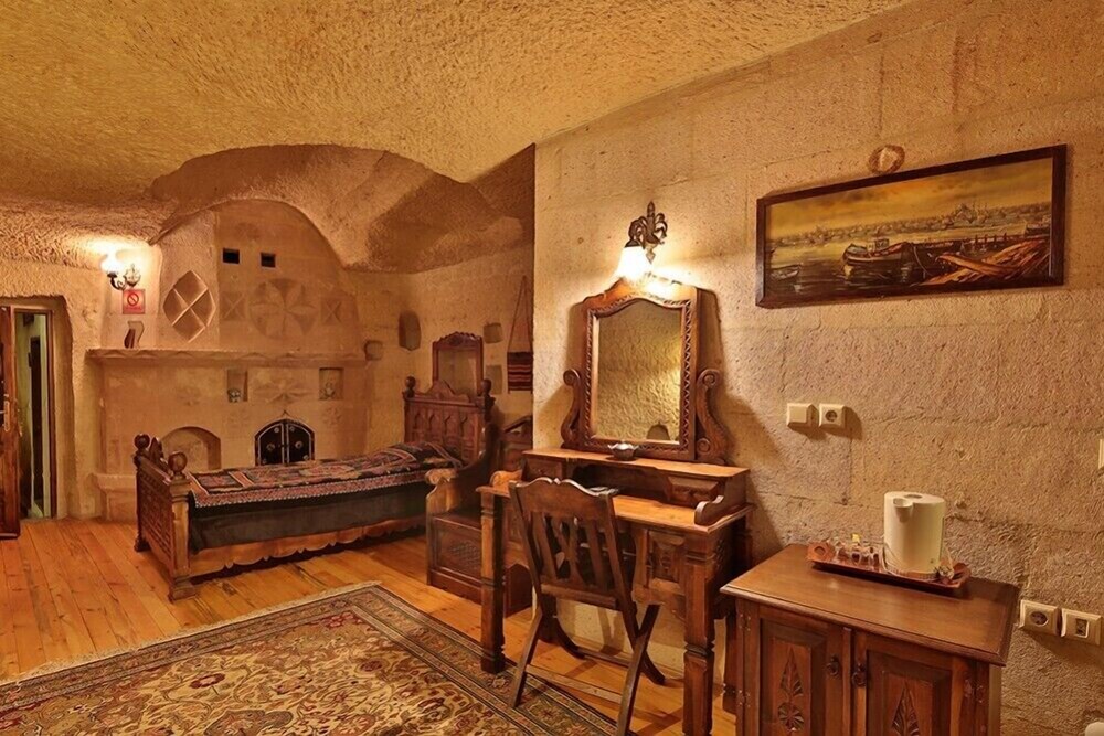 Travel Inn Cave Hotel