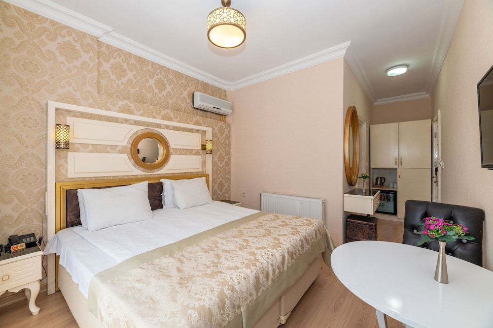 Harmony Hotel