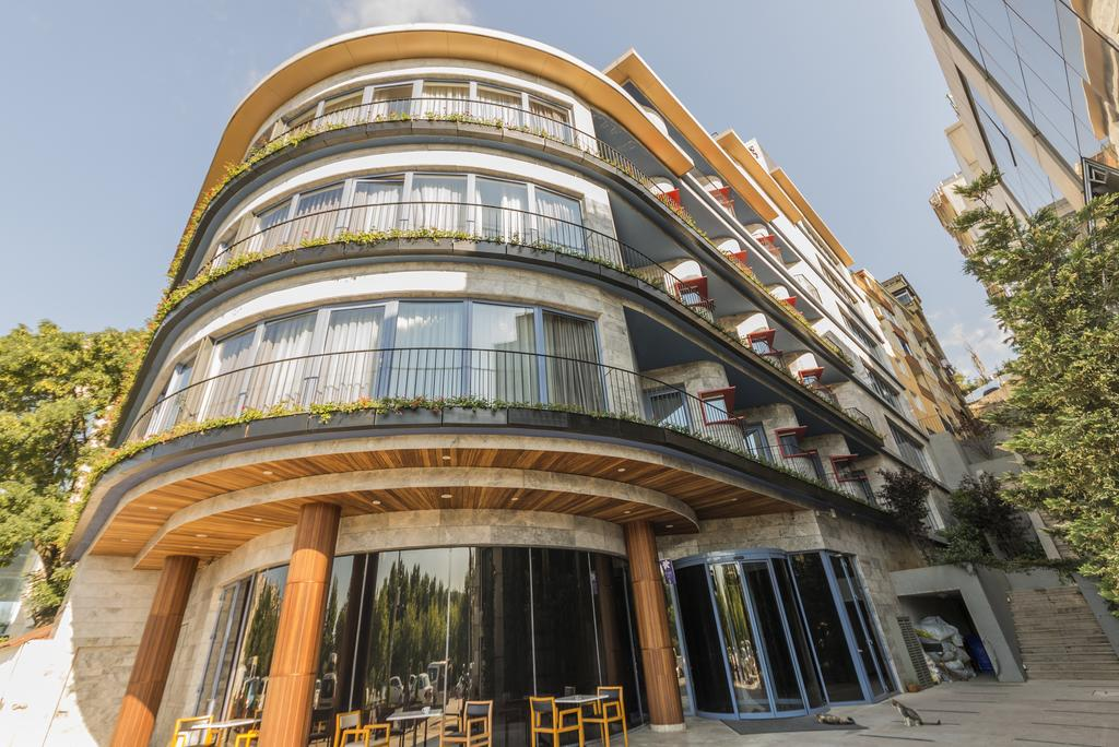 Terrace Suites Hotel
