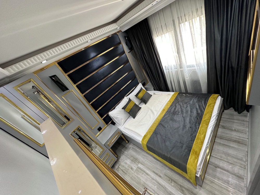 Taksim Larissa Residence