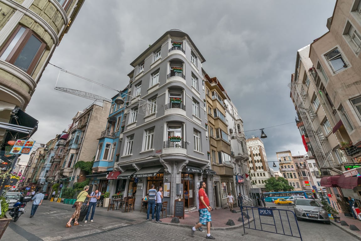 IQ Hotel