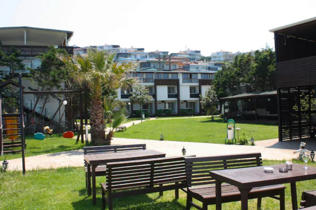 Mad Sea Beach Hotel (103km Away From Istanbul)