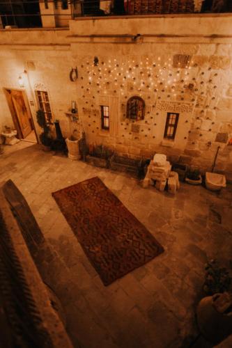 Eagle Cave Inn