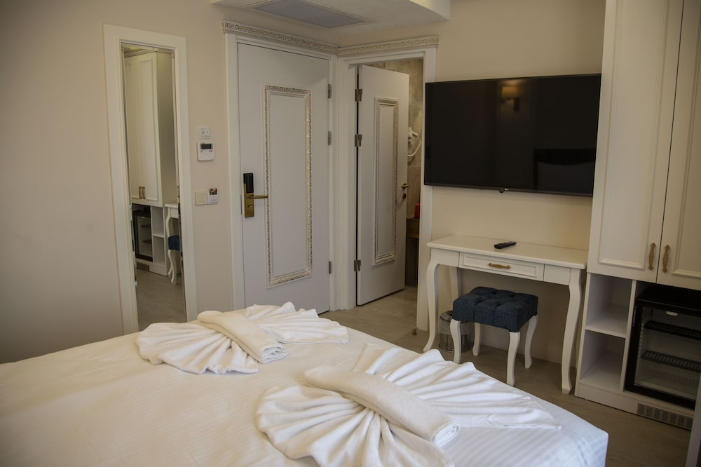 Galata Istanbul Hotel(also Known As Galata Hotel And Suites)