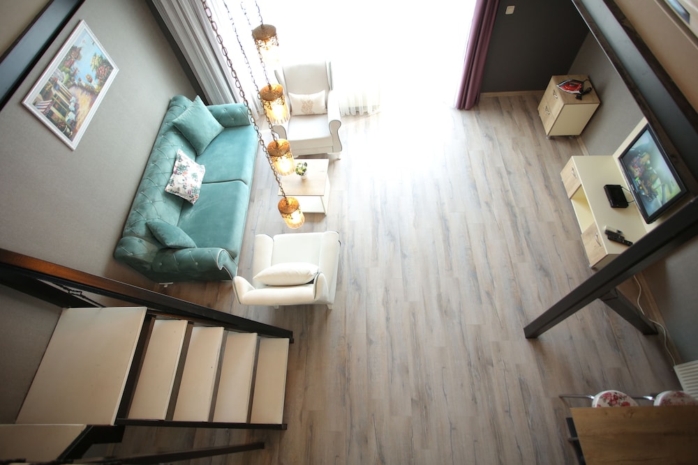Artist Rooms Suites