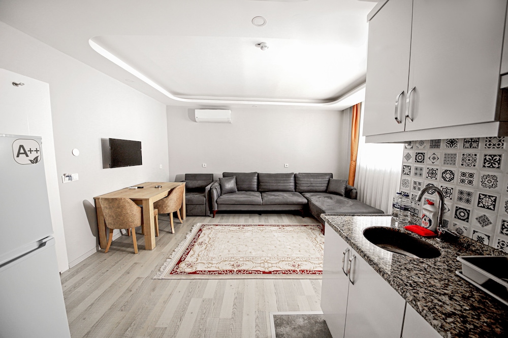 Adam Apart Hotel