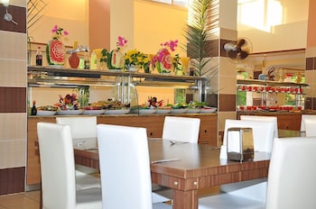 Side Yesiloz Hotel (73 Km Away From Antalya)