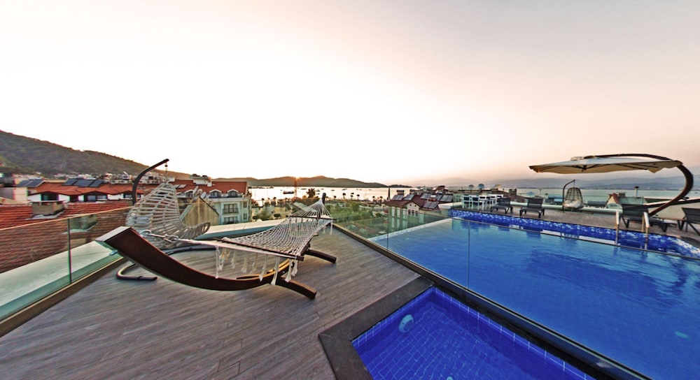 Mara Palas Hotel