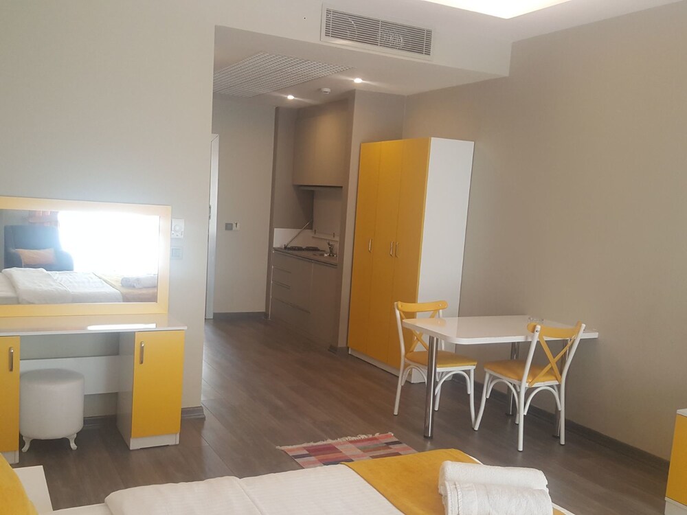 Tuyap Conference Daily Rental House (no Front Desk Need To Contact Property 7 Days In Advance)