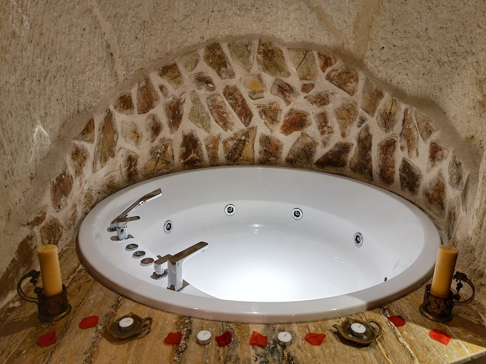 Elysion Cave Suites