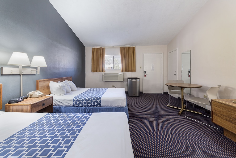 Parkview Inn And Conference Center (formerly Known As Rodeway Inn And Conference Center/econolodge And Conference Center)