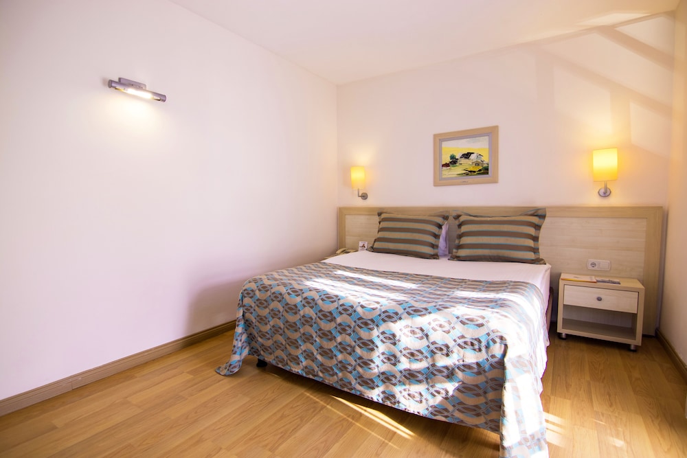 Sunrise Resort Hotel All Inclusive (also Known As Sunrise Park Resort Spa) (87km Away From Antalya)(no Men Only)